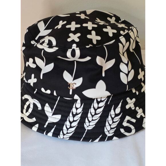 Chanel Black Interlocking CC Printed bucket hat M sz main image 9